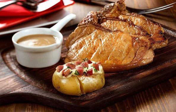 BISTECA SUÍNA GRELHADA